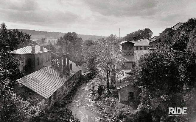 스웨덴에 세워진 첫 허스크바나 공장. 300년 동안 총기를 생산했다.