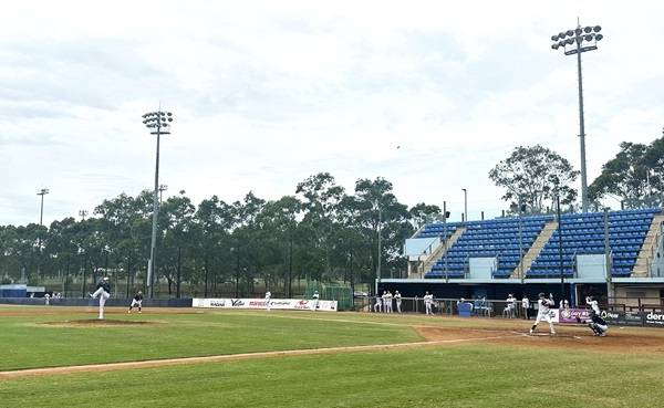 2월 14일 열린 캠프 첫 청백전. 사진=두산 베어스