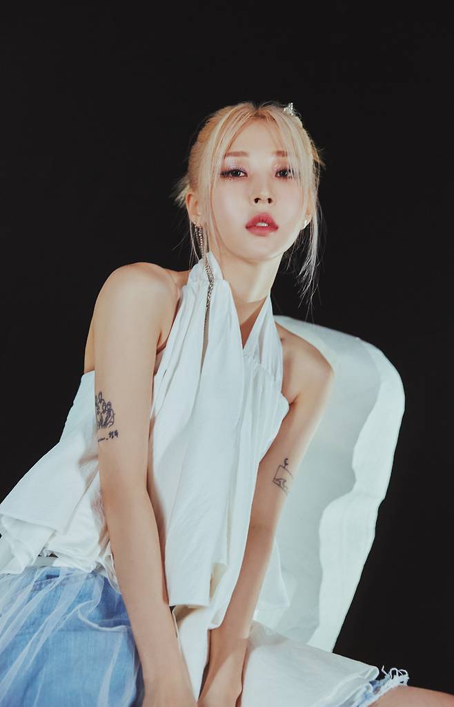 문별. RBW