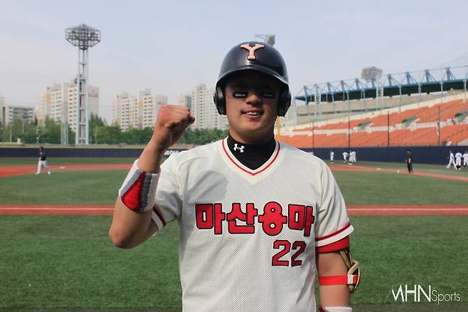 마산 용마고 포수 시절 나균안.