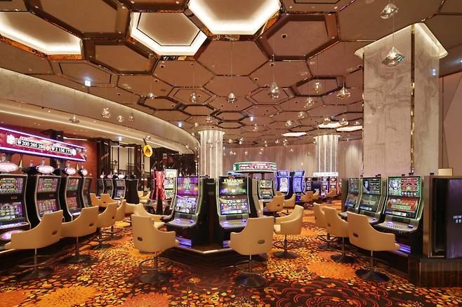 제주드림타워 카지노 내부 전경. /사진 제공=롯데관광개발