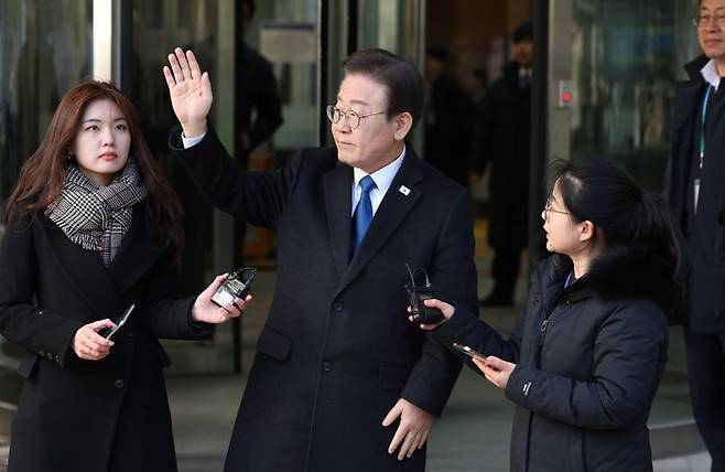 이재명 더불어민주당 대표가 8일 서울중앙지방법원에서 열린 공직선거법 위반 혐의 공판에 출석했다.ⓒ뉴시스