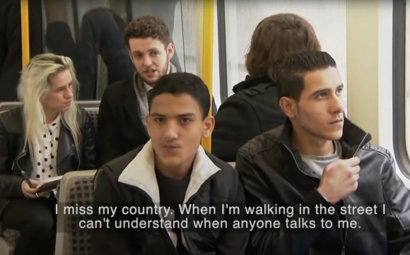 13세 성폭행한 시리아 형제, ‘난민 곤경’ 다룬 BBC 다큐 출연자였다 - 한 BBC 다큐 프로그램에 출연한 시리아 난민 형제 모하메드(왼쪽)와 오마르 바드레딘의 모습. / 사진=BBC 유튜브