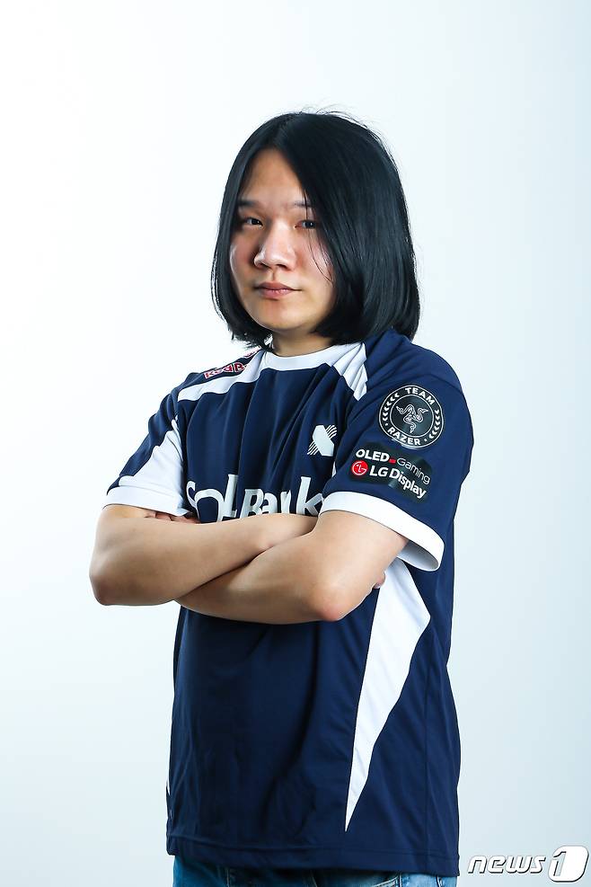 '레샤' 신문섭 선수의 공식 프로필 사진 (DRX 제공)