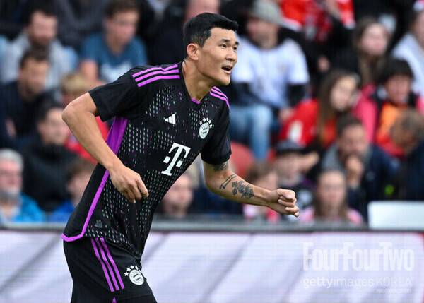 사진=게티이미지. 이번 시즌 바이에른 뮌헨으로 이적한 김민재는 시즌 초반에 붙박이 주전으로 활약했지만, 아시안컵 이후엔 벤치로 밀려났다. 계속되는 벤치행에 좌절감이 몰려올 수도 있겠지만, 김민재는 "많은 것을 배우고 있다"라며 의연한 모습을 보였다.