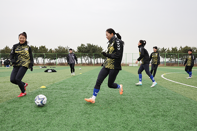 화천 KSPO 여자축구선수단 훈련. 사진=서울올림픽기념국민체육진흥공단 제공