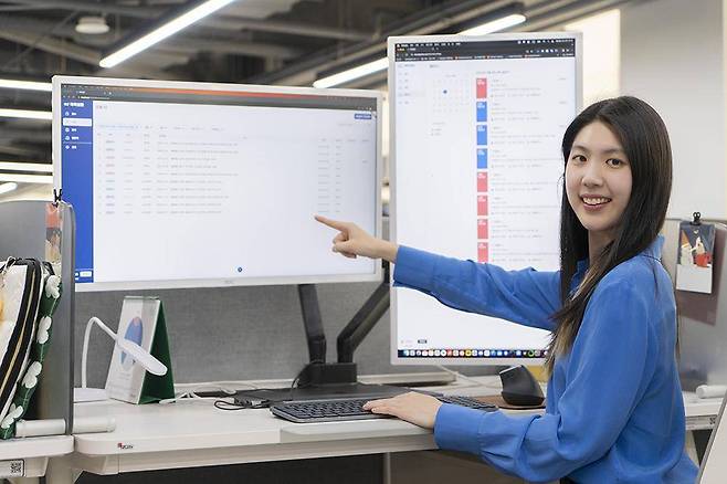 조윤경 대표가 왕진의사 일정 관리 및 작업을 돕는 똑똑실장 프로그램을 소개하고 있다 / 출처=IT동아