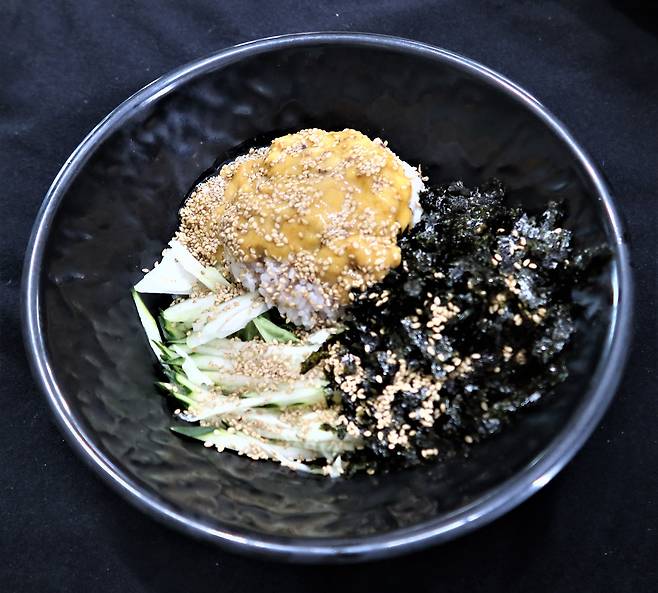 제주 성게비빔밥/ 김준 광주전남연구원 책임연구위원