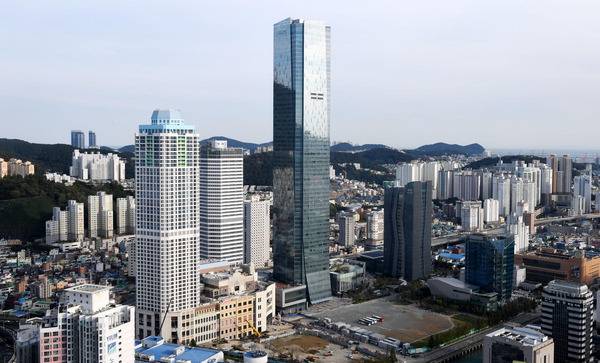 부산 남구 문현금융단지 전경. 국제신문 DB