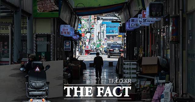 양구군 역시 육군 2사단 철수로 인해 상권이 큰 피해를 입었다.