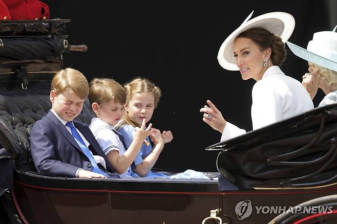 2022년 케이트 왕세자빈과 세 자녀 [AP=연합뉴스 자료사진]