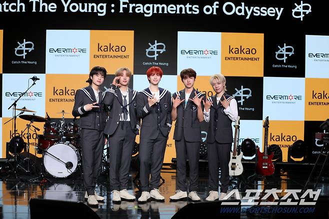 캐치더영. 산이, 기훈, 남현, 준용, 정모(왼쪽부터). 사진 제공=에버모어엔터테인먼트