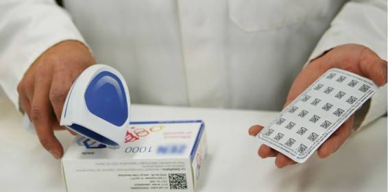 데이터 매트릭스 코드 / 출처: GS1