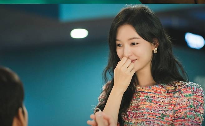 드라마 ‘눈물의 여왕’이 넷플릭스 비영어권 시리즈물 가운데 1위에 올랐다. [사진출처 = tvN]