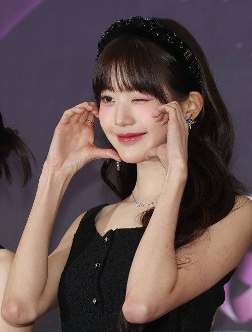 걸그룹 아이브의 멤버 장원영