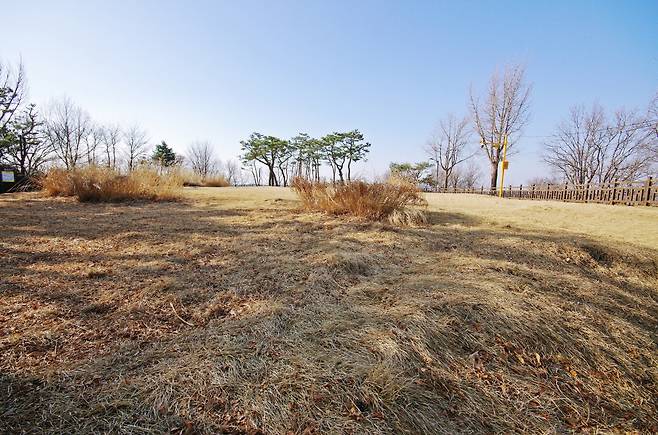 궁산 고성지. 옛날에 이곳에 성이 있었다고 한다.