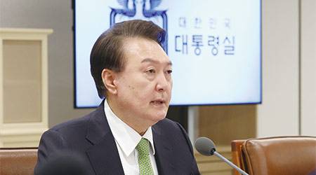 윤석열 대통령이 지난 4월 8일 서울 용산 대통령실 청사에서 열린 도시주택공급 점검회의에서 발언하고 있다.
(연합뉴스)