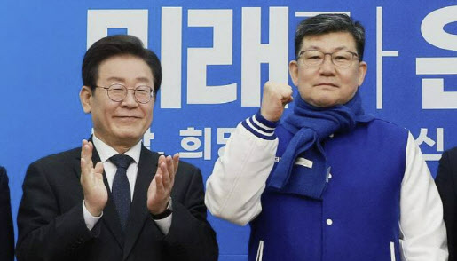 더불어민주당 김남근(오른쪽) 당선인.(사진=연합뉴스)