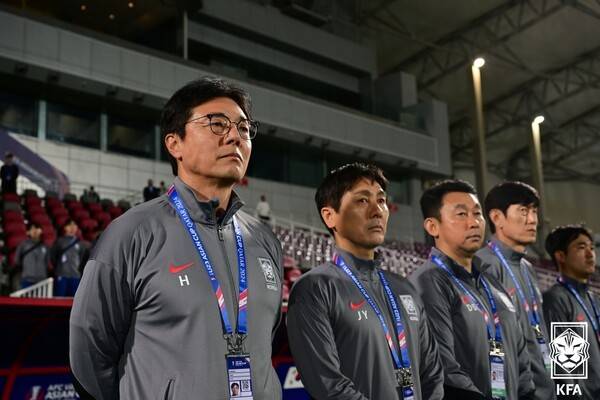 한국 올림픽 대표팀 황선홍 감독. 사진┃KFA