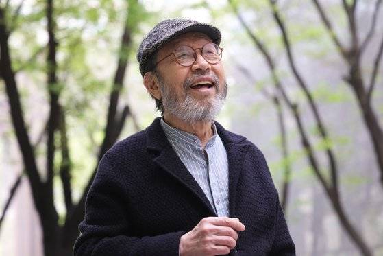 지난 11일 서울 잠실에서 만난 배우 신구. “내가 좋아하는 일, 하고 싶은 일을 하면서 사는 게 행복”이라고 말했다. 장진영 기자