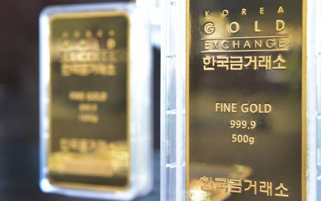 금값이 연일 상승세를 이어가는 가운데 서울 종로구 한국금거래소에 금 제품이 전시돼 있다. /사진=임한별(머니S)