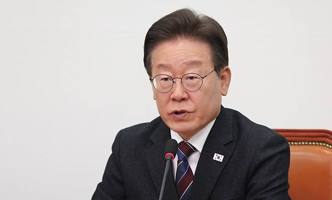 이재명 더불어민주당 대표가 4월17일 국회에서 열린 최고위원회의에서 발언하고 있다. ⓒ시사저널 박은숙