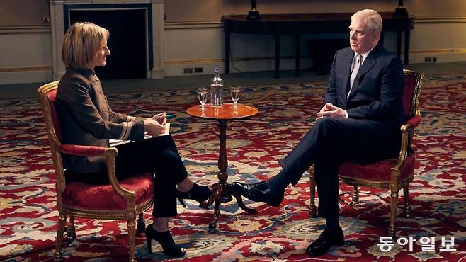 앤드루 영국 왕자(오른쪽)의 BBC 인터뷰 모습. BBC 홈페이지