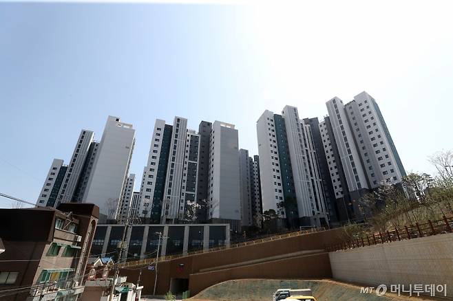 (서울=뉴스1) 이승배 기자 = 사진은 9일 서울 시내의 한 미분양 아파트. 2024.4.9/뉴스1 Copyright (C) 뉴스1. All rights reserved. 무단 전재 및 재배포, AI학습 이용 /사진=(서울=뉴스1) 이승배 기자