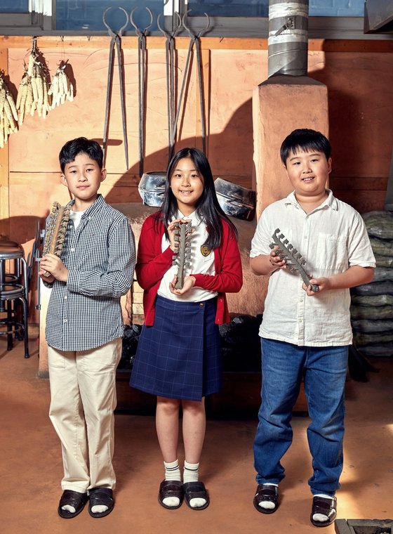 김도훈·박민영·이시온(왼쪽부터) 학생기자가 유네스코 세계기록유산 『직지』와 금속활자에 대해 알아봤다.