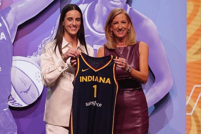 미국여자프로농구(WNBA) 인디애나 피버에 지명된 케이틀린 클락