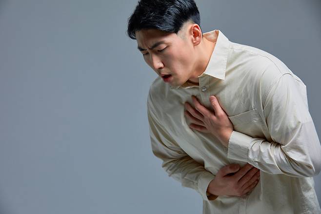 천식환자가 코로나19에 감염되면 천식 중증화 및 사망 위험이 급상승한다. /게티이미지뱅크