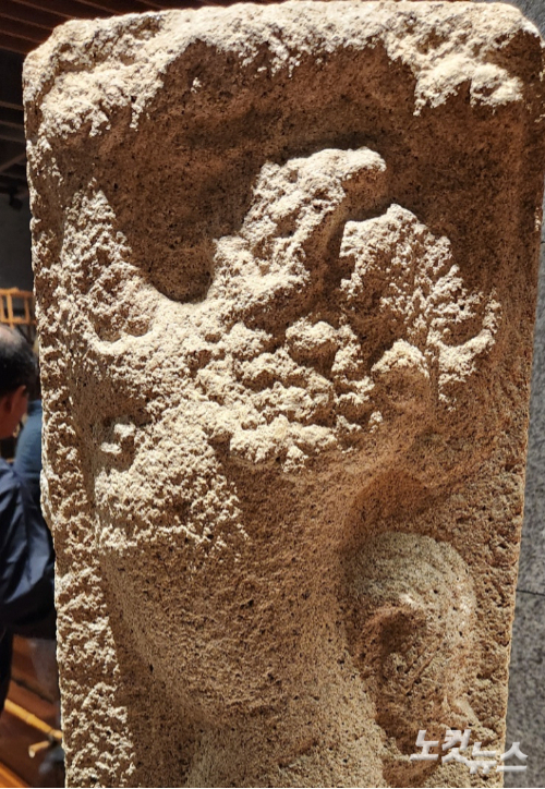 경주박물관에 소장돼 있는 사자상이다. 이재기 기자