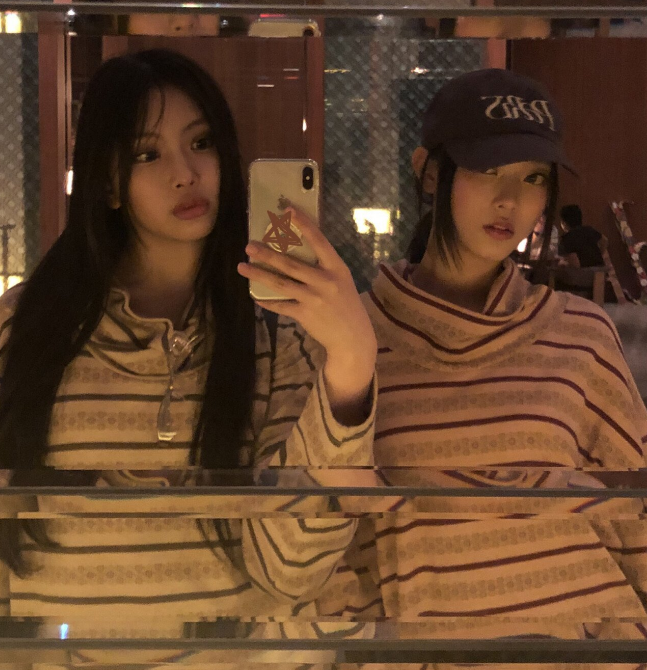 ▲ 뉴진스 혜인, 해린. 출처| 뉴진스 포닝