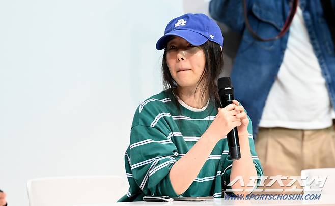 어도어의 민희진 대표가 하이브와의 대립에 대해 기자회견을 열었다. 25일 한국컨퍼런스센터에서 진행된 민희진 대표의 기자회견에서 민 대표가 질문에 답하고 있다. 허상욱 기자wook@sportschosun.com/2024.04.25/