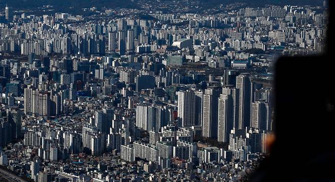 서울 프라임 오피스의 올해 1분기 공실률은 전분기 대비 0.7%포인트(p) 상승한 3.8%를 기록했다. 같은 기간 서울 오피스의 총 거래규모는 전년 동기 대비 1.75배 커진 2조5100억원이다./사진=뉴시스