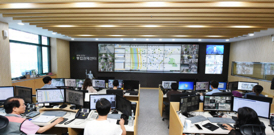 국내 한 지방자치단체의 CCTV 관제센터 모습. 문화일보DB