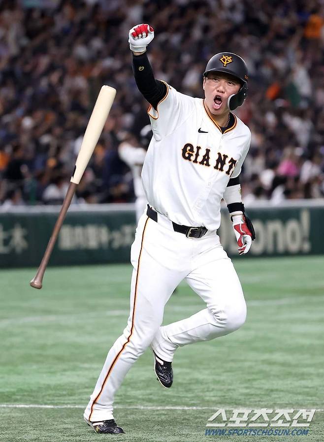 25일 주니치전 6회 역전 3점 홈런을 터트린 사카모토. 사진캡처=요미우리 자이언츠 SNS
