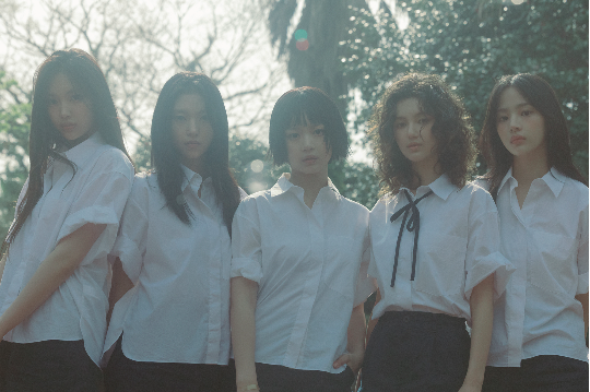 뉴진스 신곡 ‘Bubble Gum’은 무해한 뉴진스 감성이 고스란히 녹아져있다.사진=어도어 제공