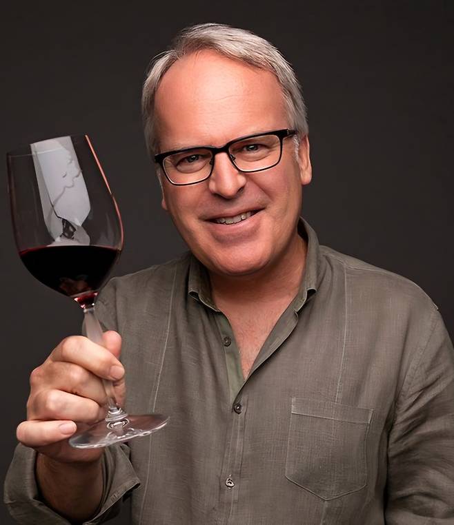 제임스 서클링.