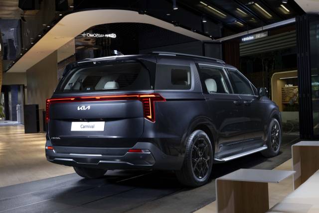 카니발 하이브리드는 성별·연령을 가리지 않고 폭넓은 지지를 받았다. 사진제공=기아
