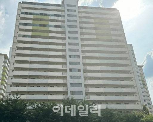 경기 고양시 덕양구 행신동 샘터마을 222동. (사진=지지옥션)