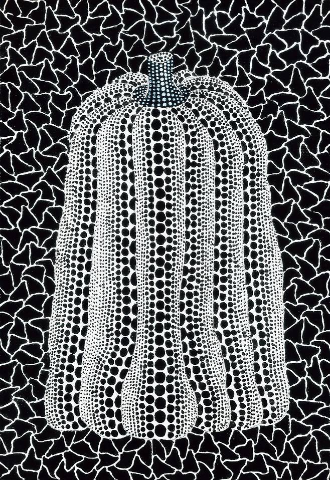 쿠사마 야요이의 흑백 'Pumpkin'(1991). 서울옥션 제공