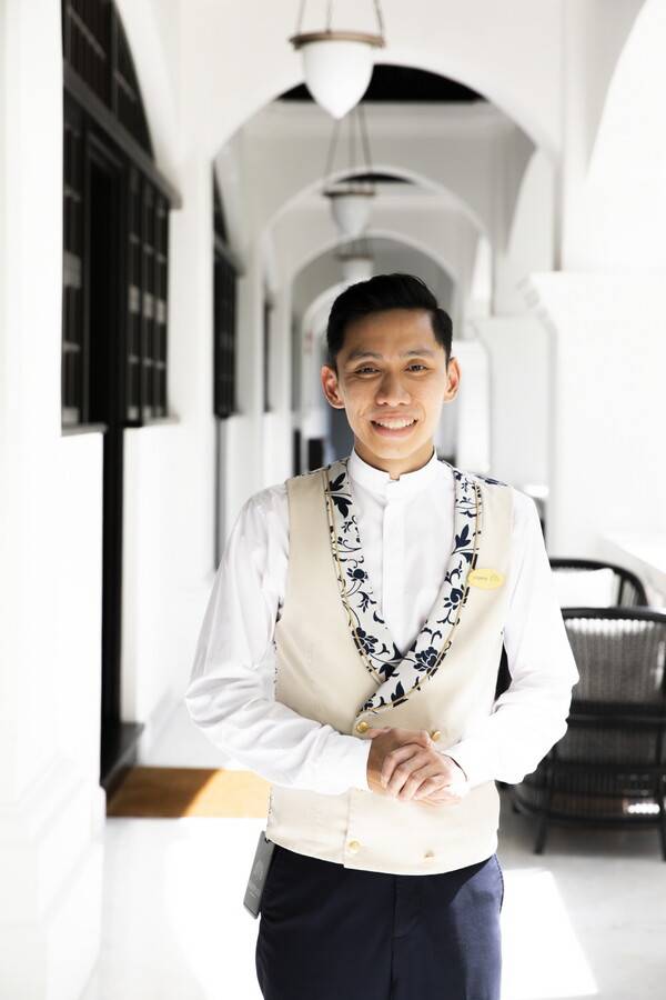 투숙객을 위한 집사, 때로는 친구가 돼 주는 버틀러. 그를 통해 래플스 싱가포르에서 보내는 시간은 더욱 완벽해진다