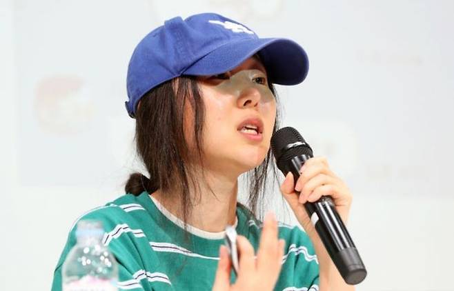 민희진 어도어 대표가 지난달 25일 오후 서울 강남구 한국컨퍼런스센터에서 열린 긴급 기자회견에서 입장을 밝히고 있다.ⓒ뉴시스