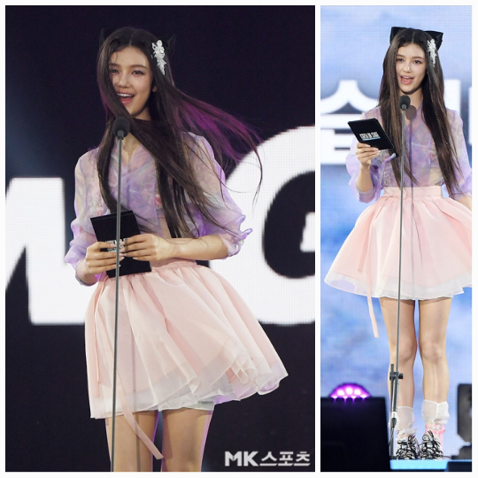 다니엘이 시스루 한복으로 광화문을 빛냈다.사진=MK스포츠DB