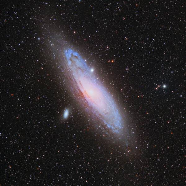 ▲ 유하의 첫 홀로서기 음반 '우주' 커버 사진. 제공| phooey