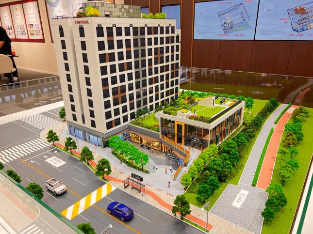 위례 심포니아 견본주택 2층에 마련된 모형도/사진=김미리내 기자 pannil@