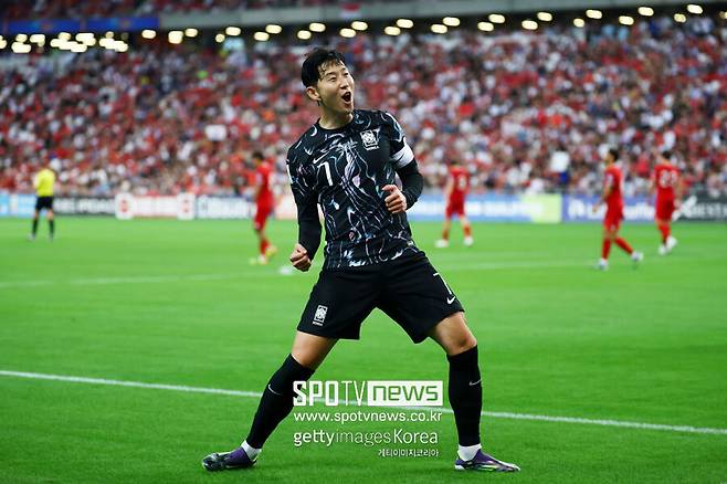 ▲ 6일 오후 9시 싱가포르국립경기장에서 2026 국제축구연맹(FIFA) 북중미 월드컵 아시아지역 2차예선 5차전 원정 경기에서 김도훈 임시감독이 이끄는 대한민국 축구대표팀이 이강인과 주민규의 득점으로 전반부터 2-0 리드에 성공했다. 후반에도 손흥민과 이강인이 계속 골을 넣어 5-0을 만들었다. 이후 교체 투입된 배준호와 황희찬까지 릴레이 득점에 가세하면서 7골 대량득점에 성공했다.