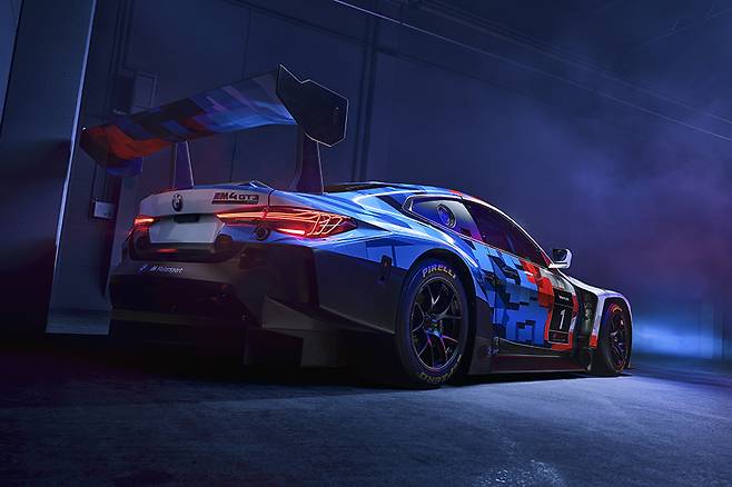 BMW M 모터스포츠 M4 GT3 에보