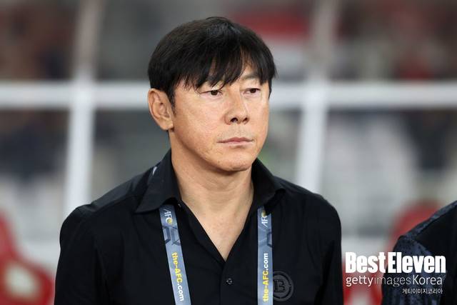 11일(이하 한국 시각) 오후 30분, 인도네시아 자카르타에 위치한 겔로라 붕 카르노 스타디움에서 2026 국제축구연맹(FIFA) 아시아 지역 2차 예선 F조 6라운드 인도네시아-필리핀전이 열렸다. 경기 결과는 2-0, 인도네시아의 승리였다. 인도네시아는 전반 32분 톰 헤이, 후반 11분 리즈키 리도의 연속골로 필리핀을 제압했다.